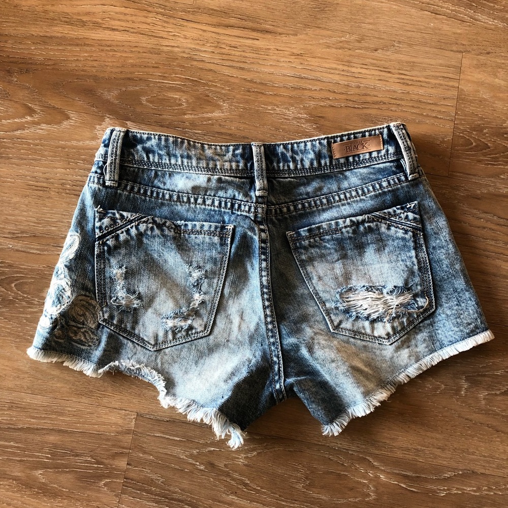 Buckle Black Size 24 Jean Shorts